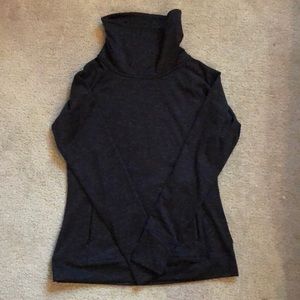 Workout pullover